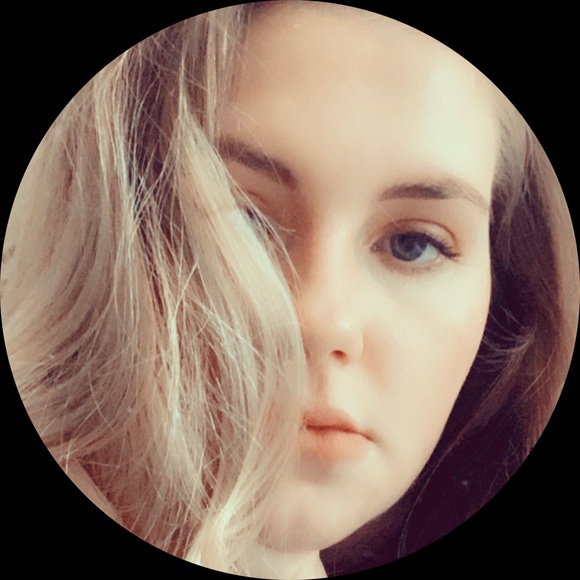 laura_emily
